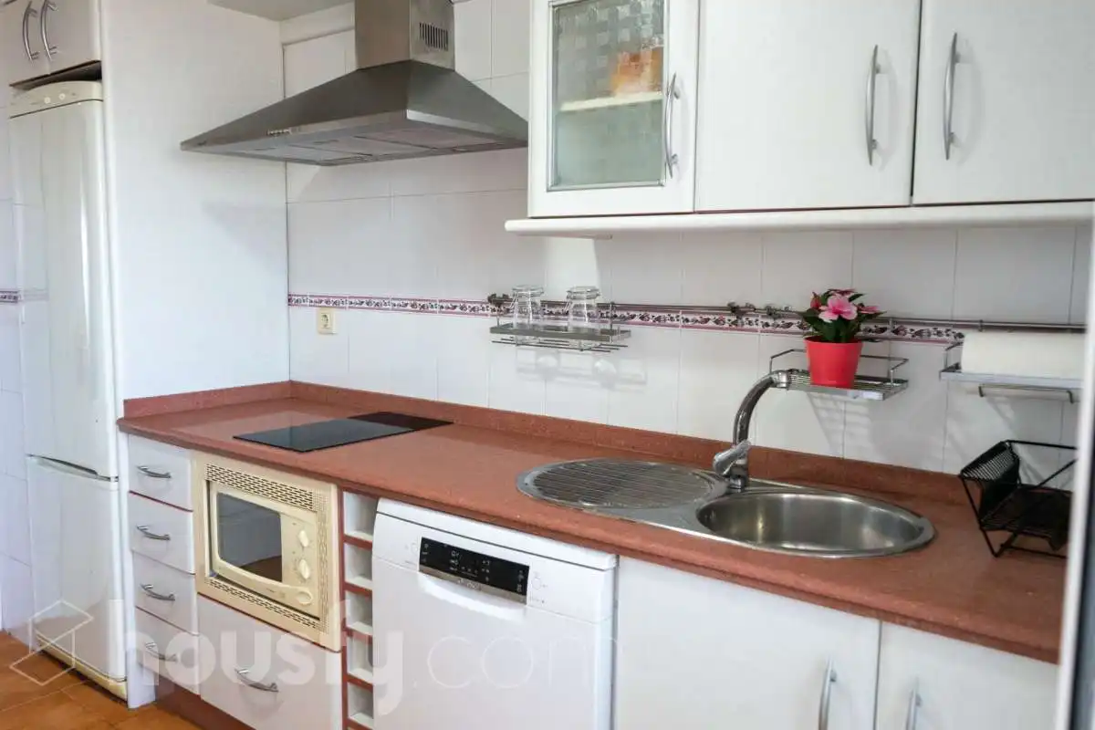 Küche von Wohnung zur Miete in Sevilla mit Klimaanlage, Heizung und Terrasse