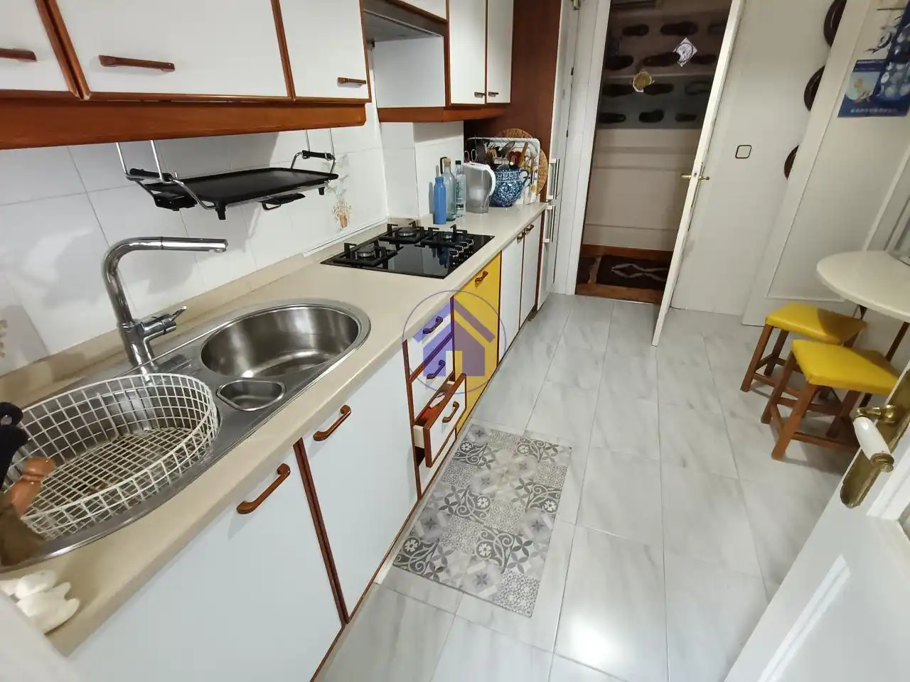 Cocina de Piso de alquiler en Vigo  con Calefacción, Parquet y Terraza
