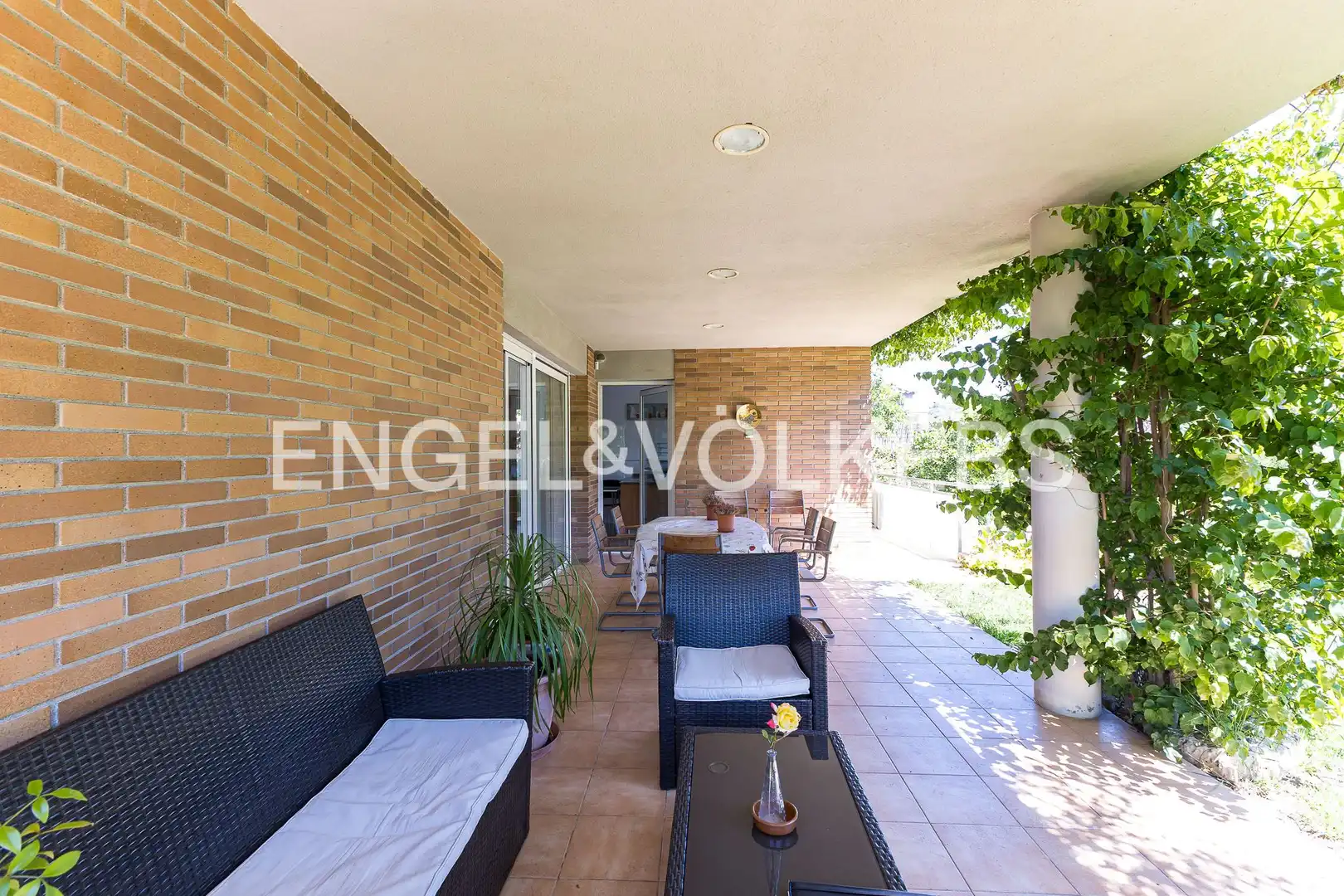 Terrassa de Casa o xalet en venda en Cubelles amb Aire condicionat, Calefacció i Jardí privat