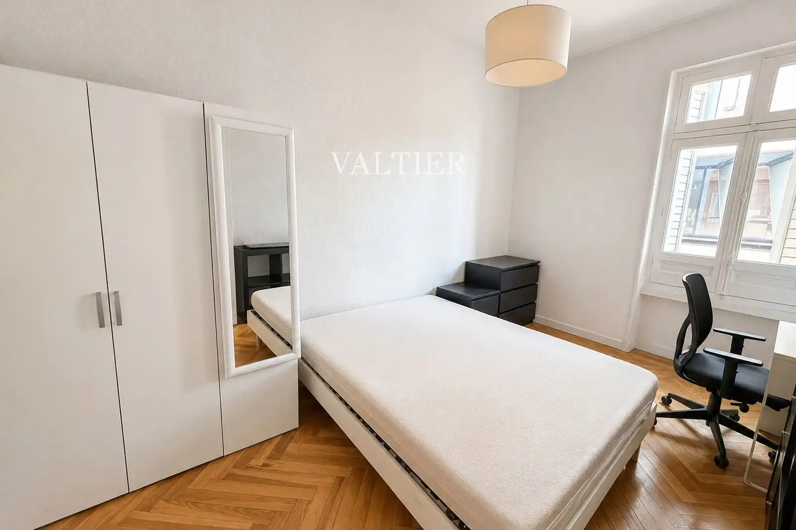 Habitación de Piso de alquiler en Madrid con Amueblado