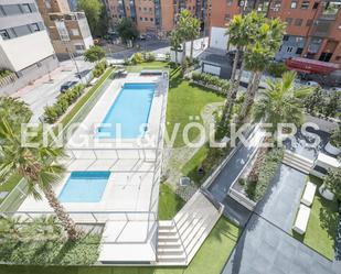 Swimming pool of Apartment to rent in  Madrid Capital  with Air Conditioner, Heating and Private garden