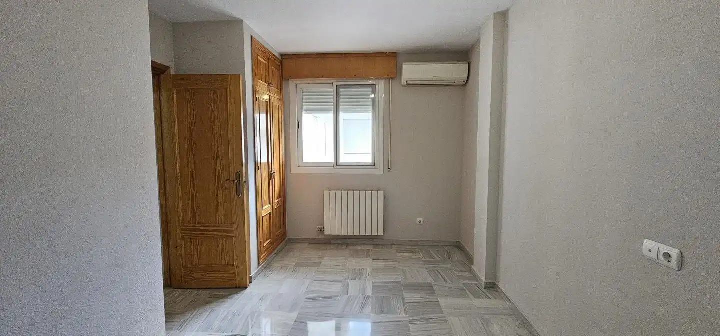 Casa adosada en venta en Calle MEDIO AMBIENTE, Maracena