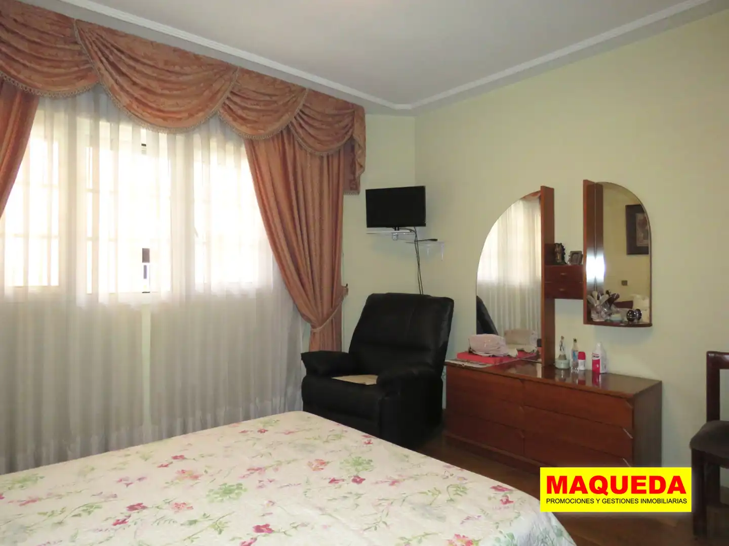 Bedroom of Flat for sale in Alcorcón  with Air Conditioner, Heating and Parquet flooring