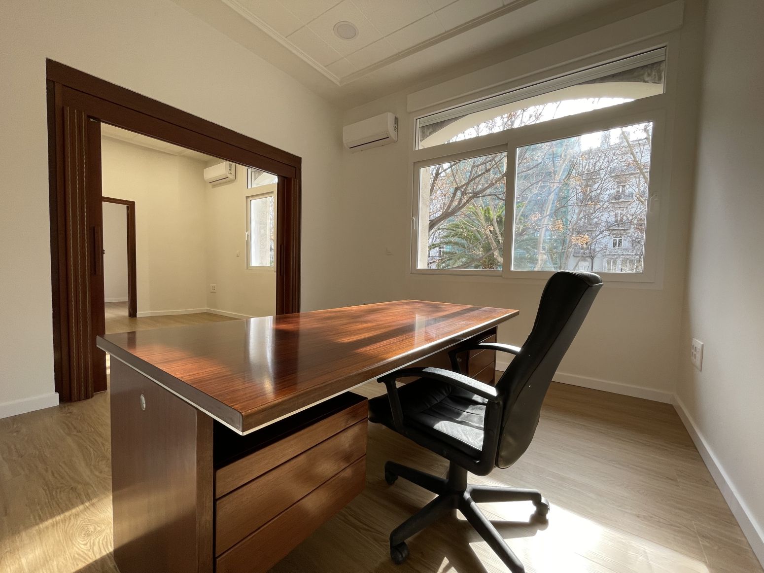 Oficina de lloguer en  Valencia Capital amb Aire condicionat