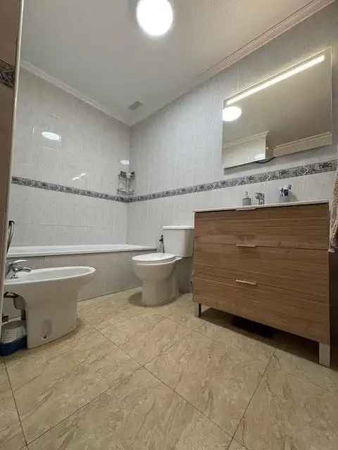 Baño de Dúplex en venta en San Pedro del Pinatar con Aire acondicionado, Calefacción y Terraza