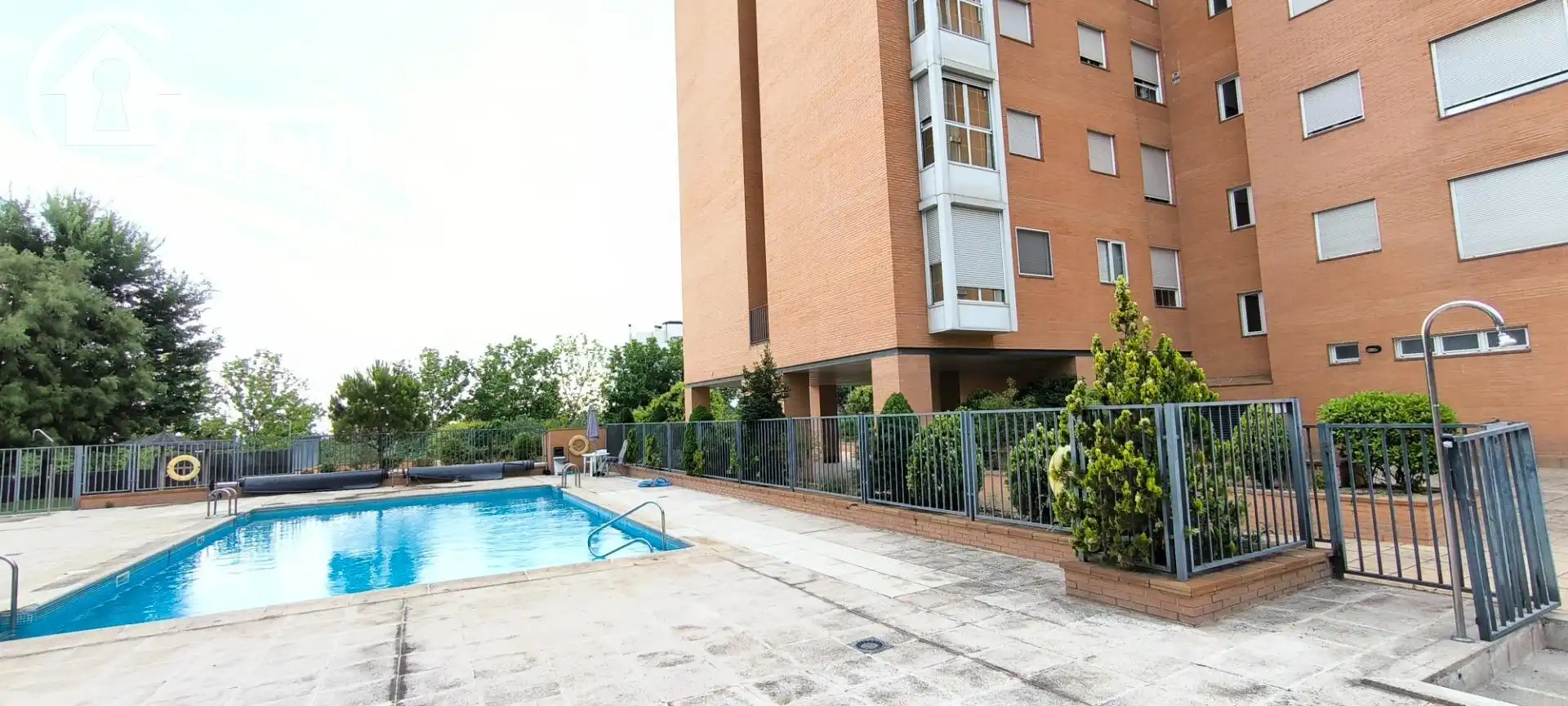 Swimming pool of Flat for sale in Madrid  with Air Conditioner, Heating and Private garden