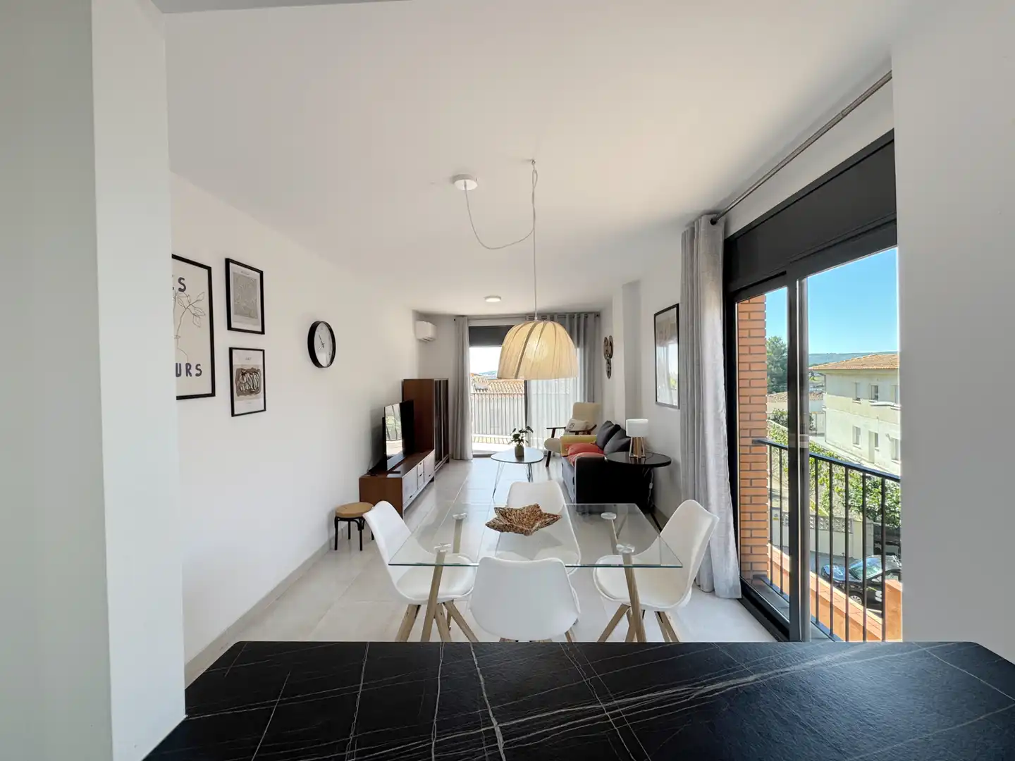 Sala d'estar de Apartament en venda en L'Escala amb Aire condicionat, Terrassa i Moblat