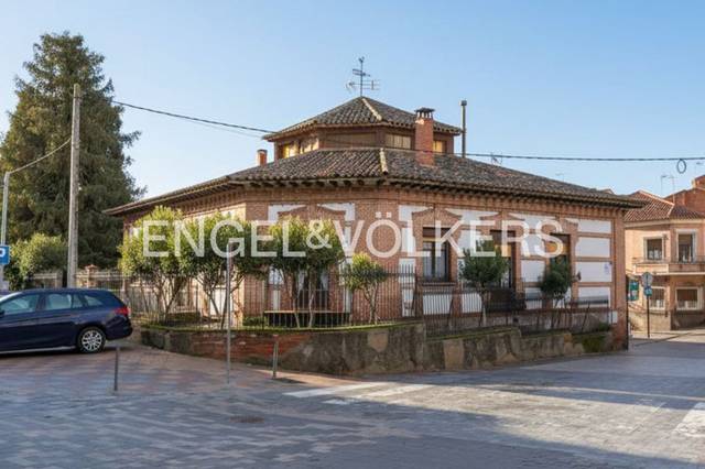 Casa-chalet en Venta en Centro