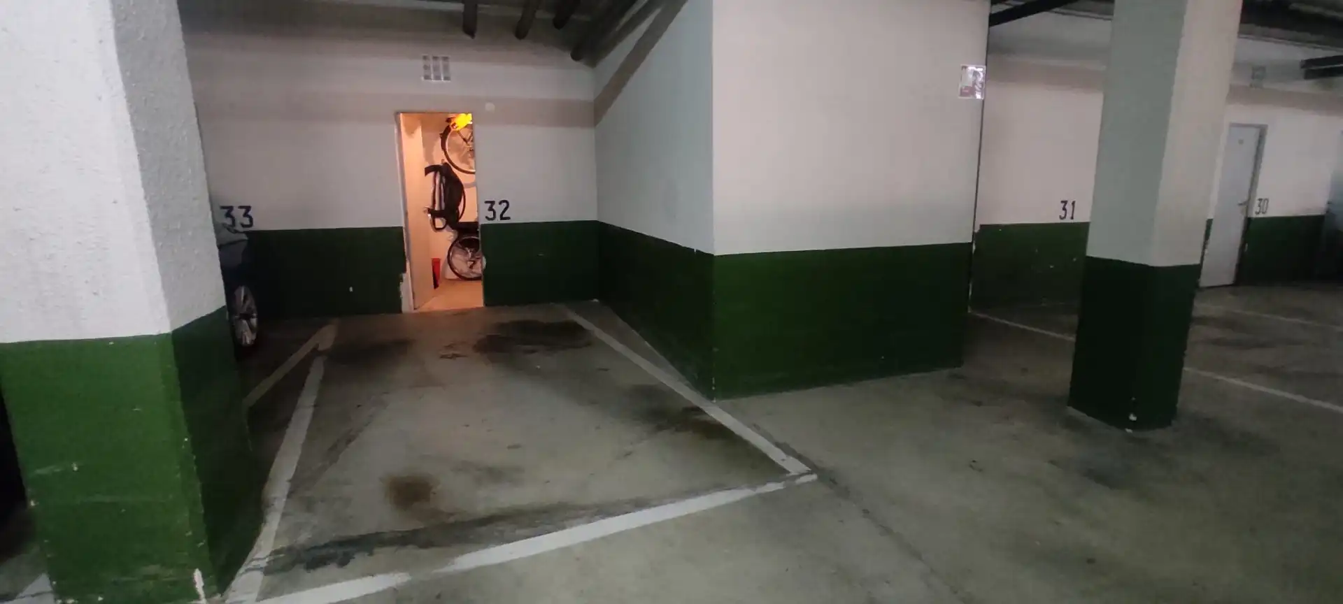 Parkplatz von Garage zum Verkauf in Vitoria - Gasteiz