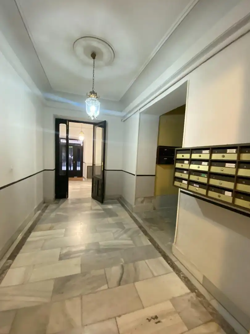 Piso de alquiler en Calle de los Madrazo, Cortes - Huertas