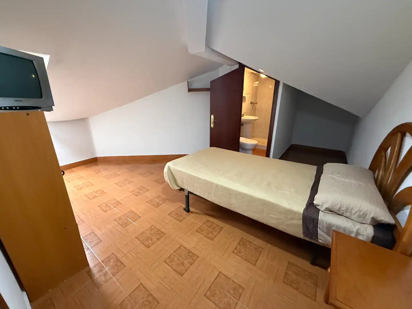 Dormitori de Edifici en venda en Siero amb Alarma