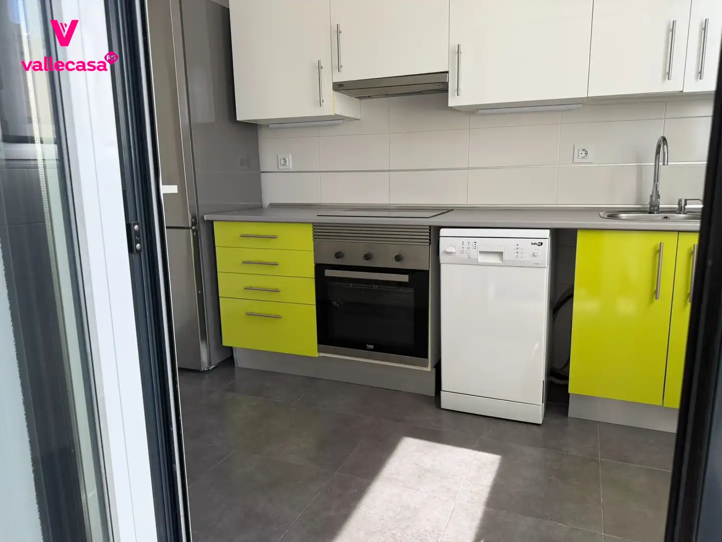 Cuina de Pis en venda en Madrid amb Aire condicionat, Calefacció i Terrassa