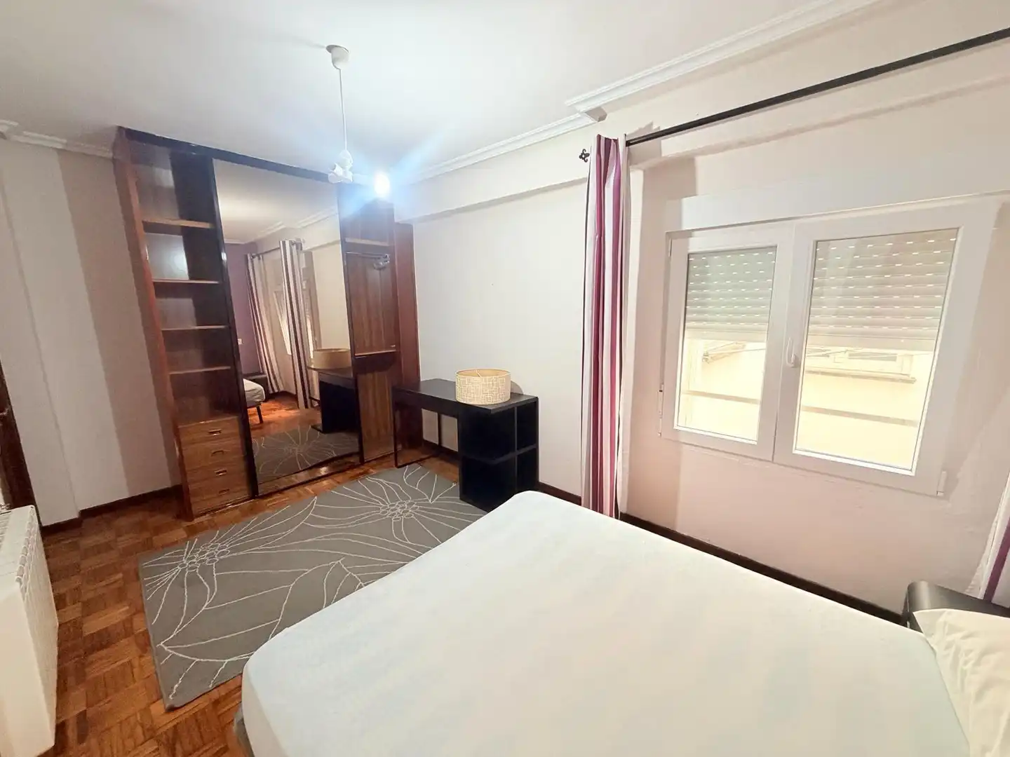 Bedroom of Flat for sale in Oviedo   with Balcony
