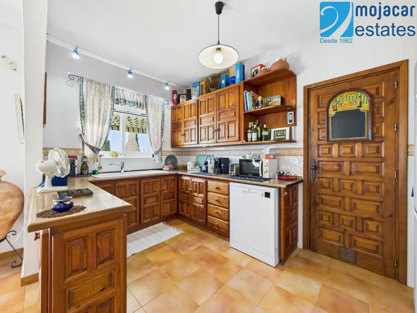 Detached house with pool for sale in Calle Irlanda 12, imagen 6