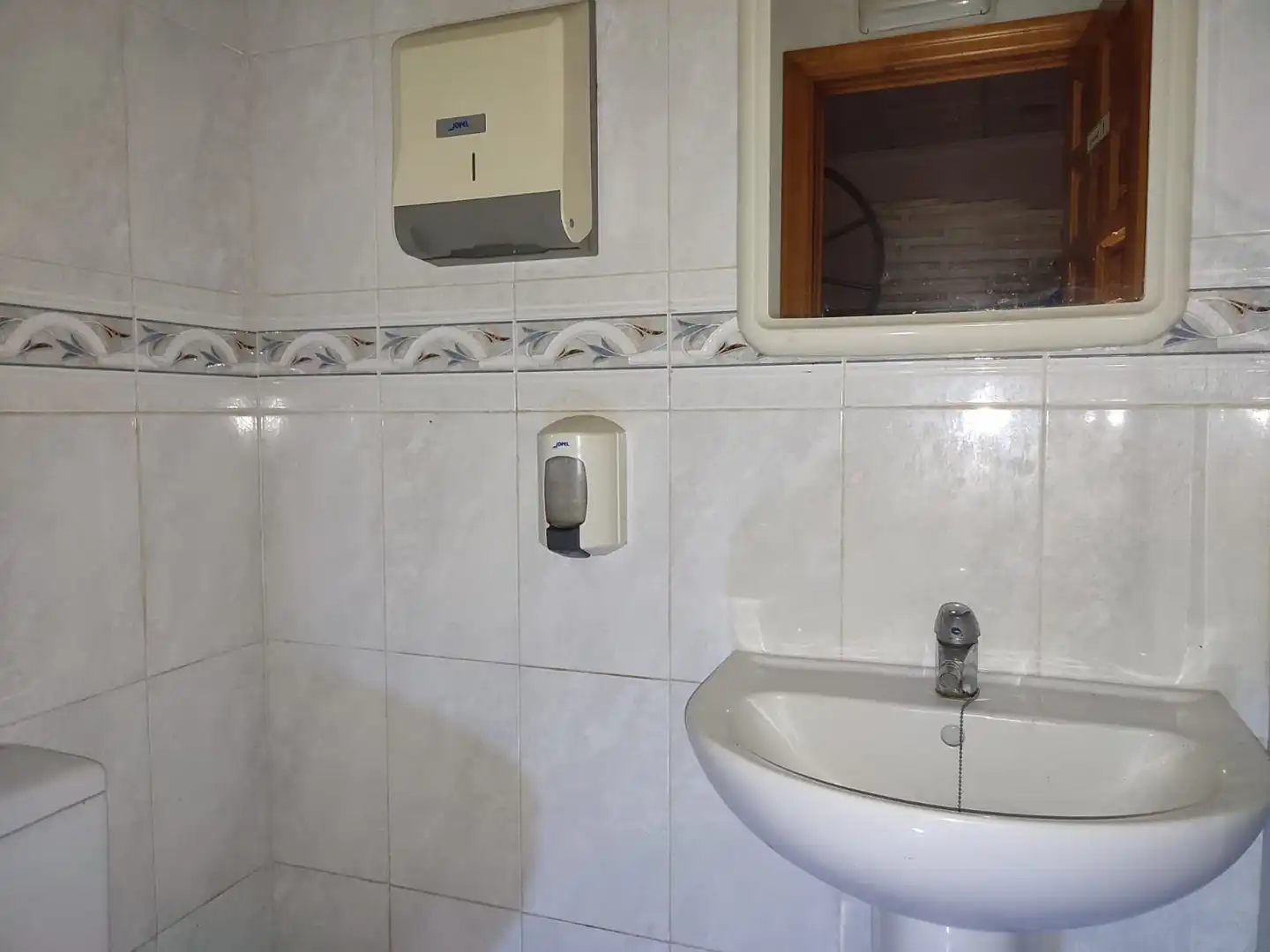 Business premises for sale in Carrer Perú, imagen 8