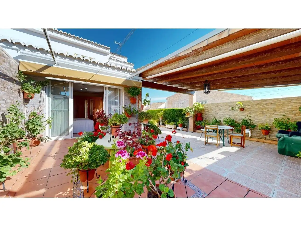 Terraza de Casa adosada en venta en Torrent con Aire acondicionado, Calefacción y Jardín privado