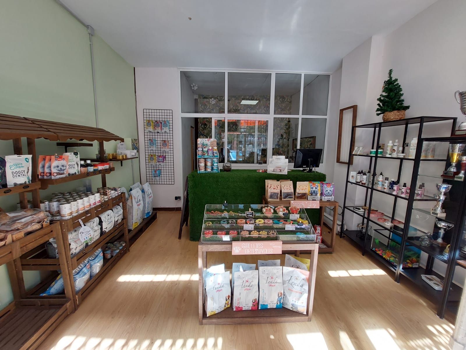 Premises for sale in San Fernando de Henares  with Air Conditioner