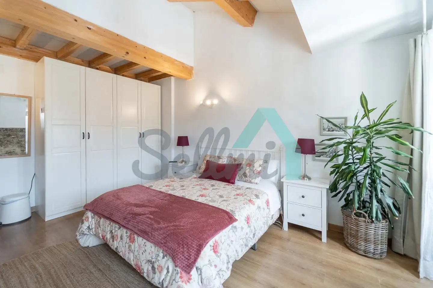 Habitación de Casa adosada en venta en Ribadeo con Calefacción, Jardín privado y Terraza