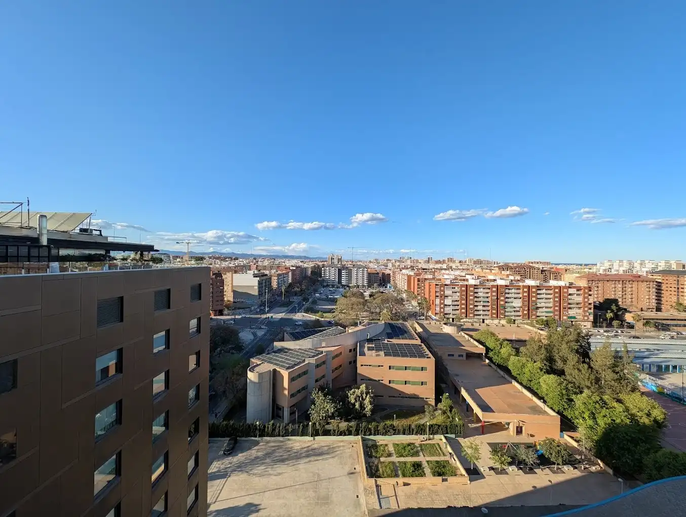 Vista exterior de Piso en venta en Valencia con Aire acondicionado, Trastero y Piscina