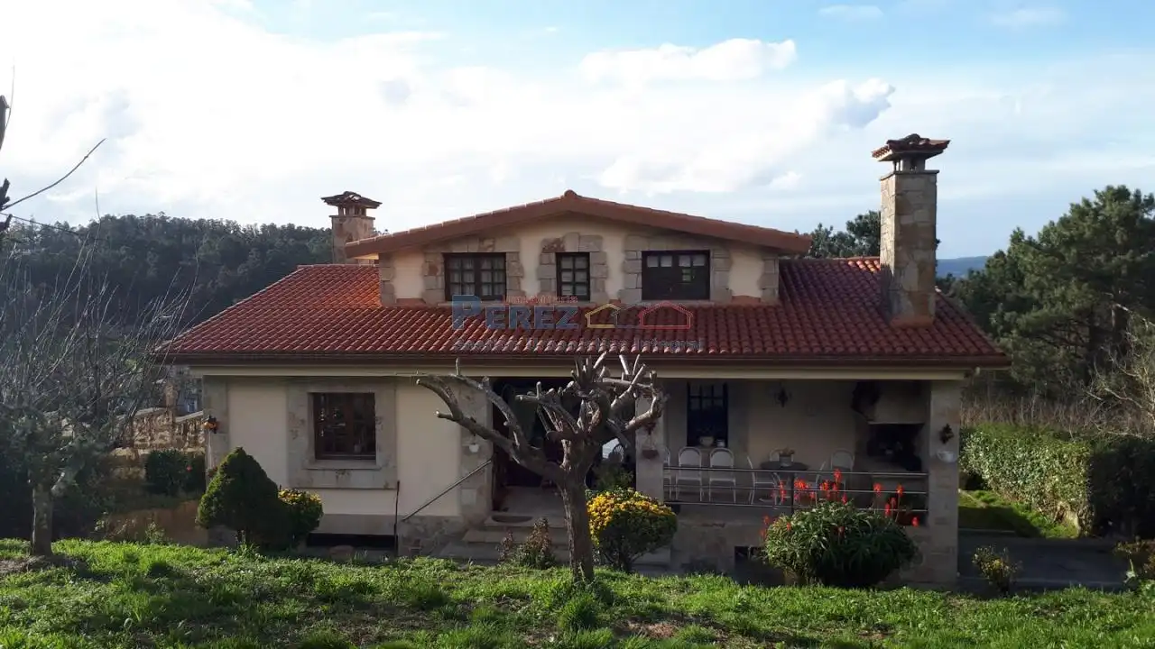 Vista exterior de Casa o chalet en venta en Fene con Calefacción, Jardín privado y Amueblado