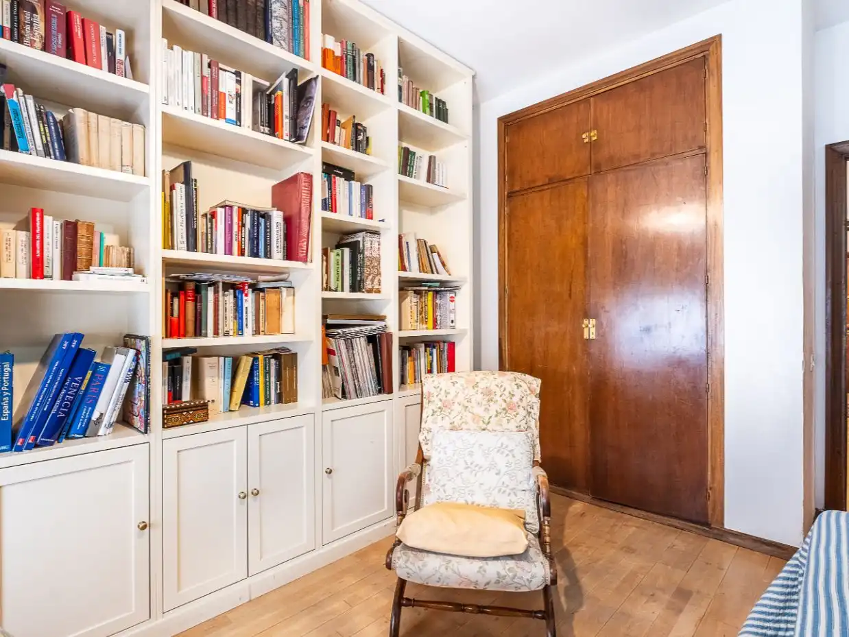 Habitación de Piso en venta en  Madrid Capital con Terraza y Balcón