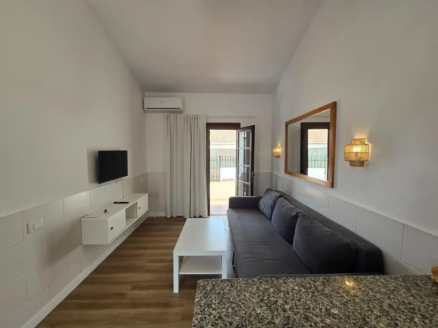 Sala d'estar de Casa o xalet de lloguer en San Bartolomé de Tirajana amb Aire condicionat, Terrassa i Moblat