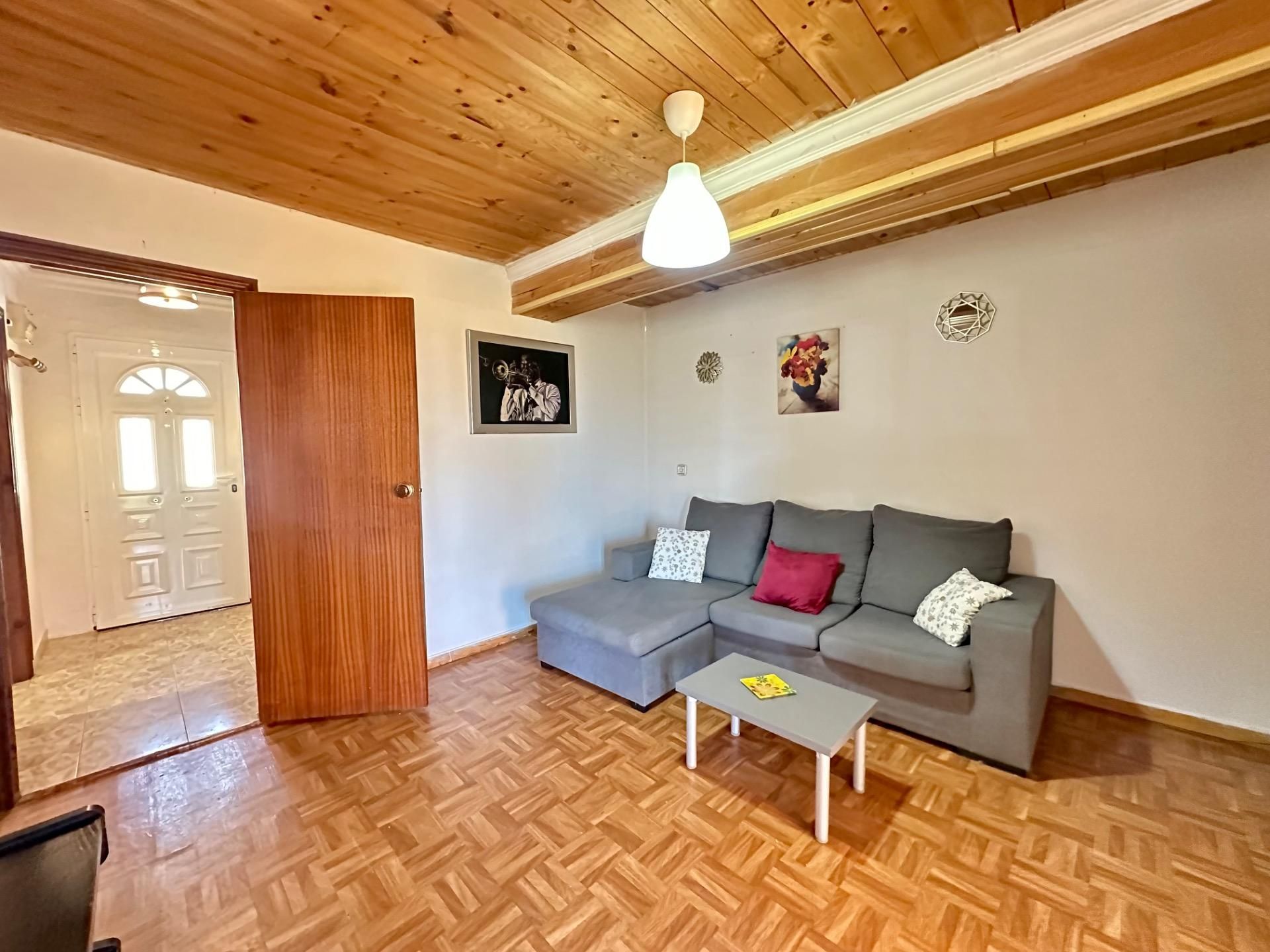 Sala d'estar de Finca rústica de lloguer en Arganza amb Calefacció, Terrassa i Traster