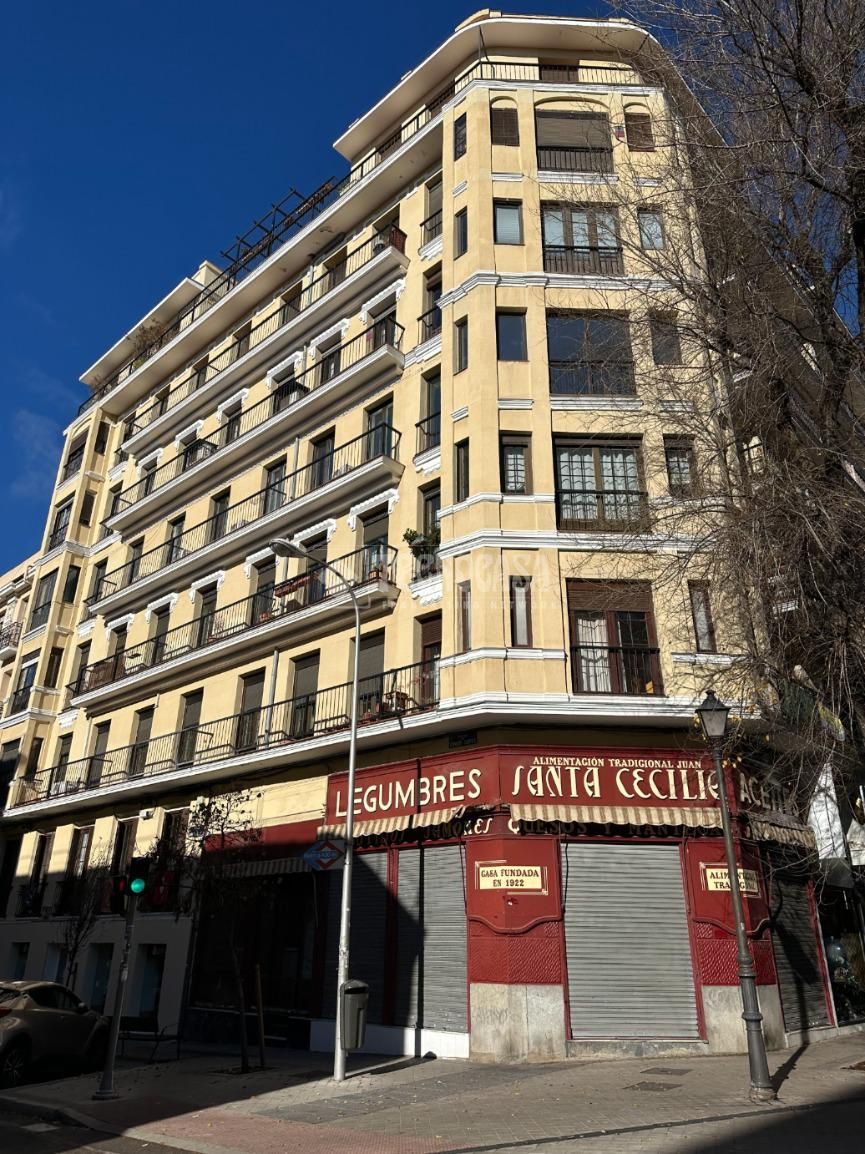 Exterior view of Flat for sale in  Madrid Capital  with Air Conditioner and Heating