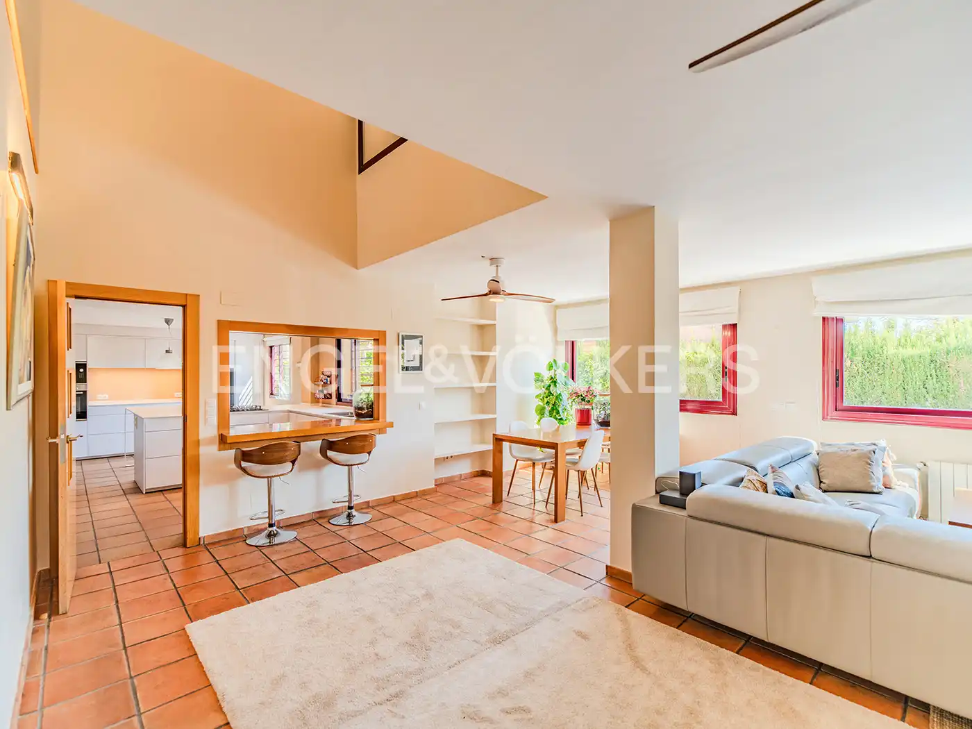 Sala d'estar de Casa o xalet en venda en Mutxamel amb Aire condicionat, Calefacció i Jardí privat