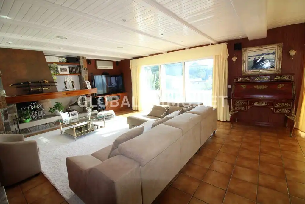 Sala d'estar de Casa o xalet en venda en Roses amb Aire condicionat, Calefacció i Jardí privat