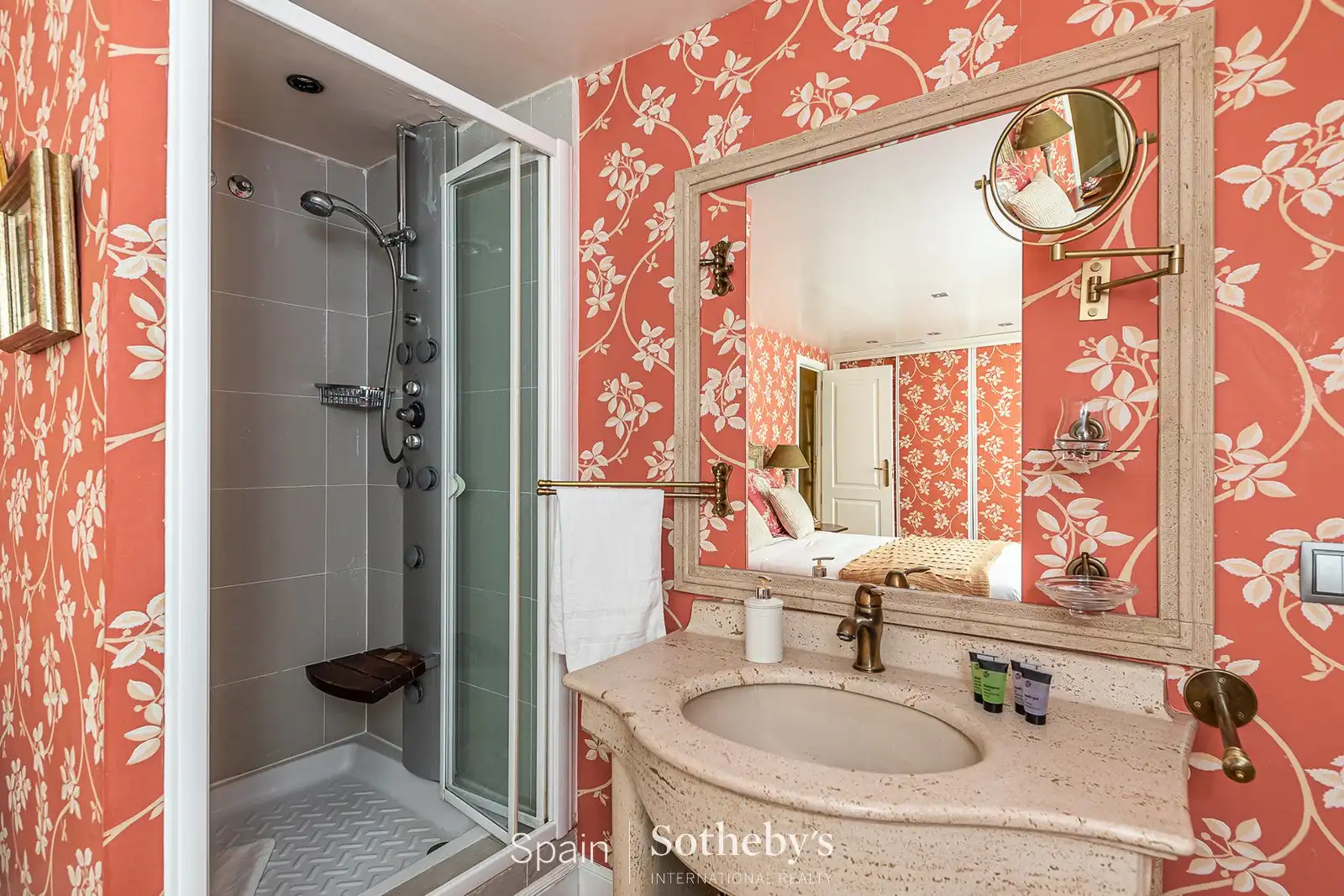 Apartament amb ascensor de lloguer a Plaza de Oriente, imagen 17