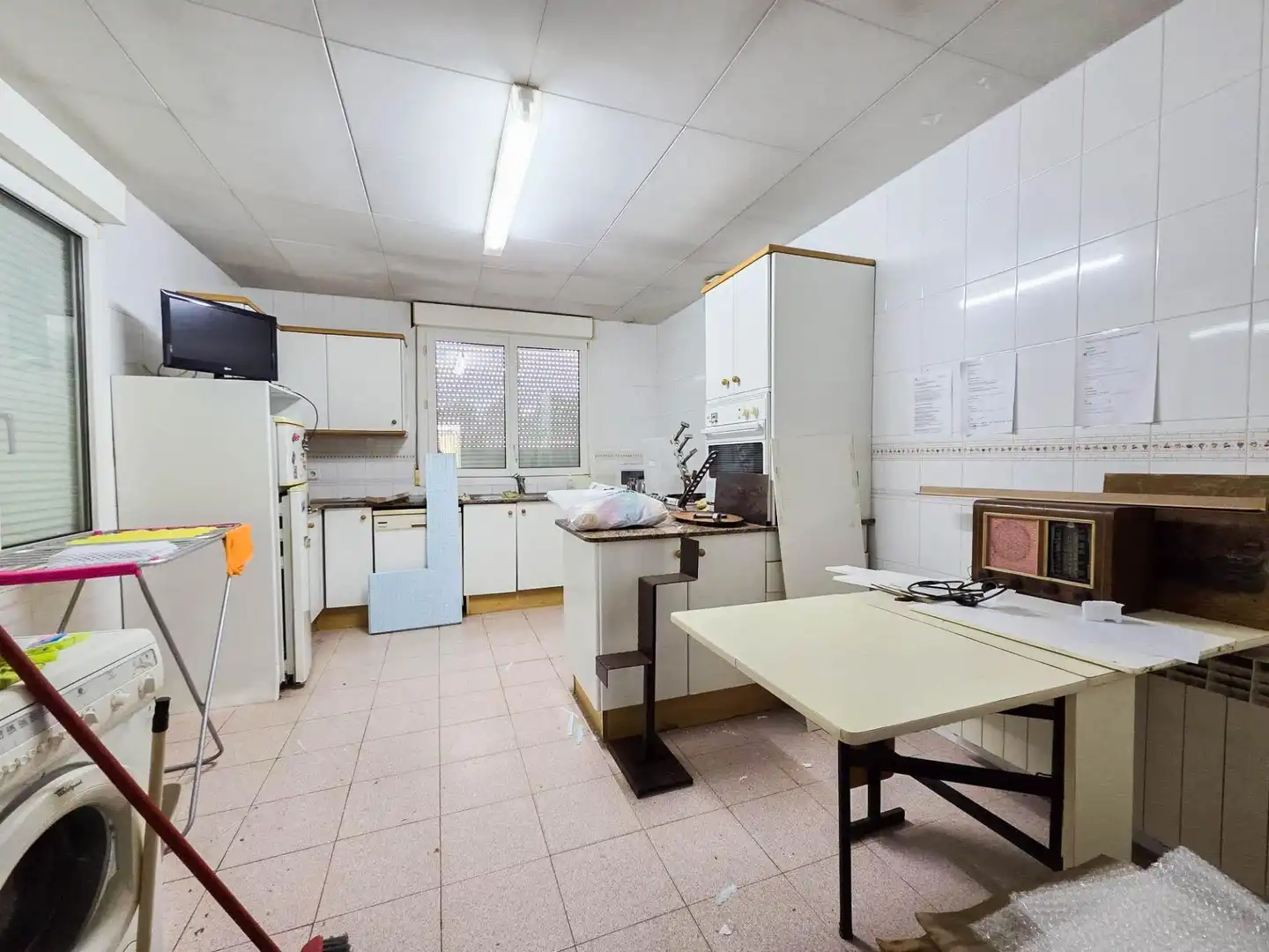 Cocina de Casa adosada en venta en El Papiol con Calefacción, Jardín privado y Terraza
