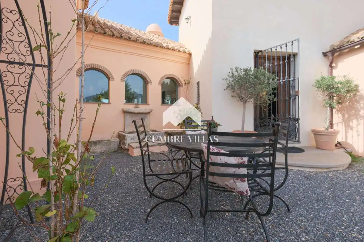 Casa rústica amb jardí en venda a Ítrabo, imagen 13