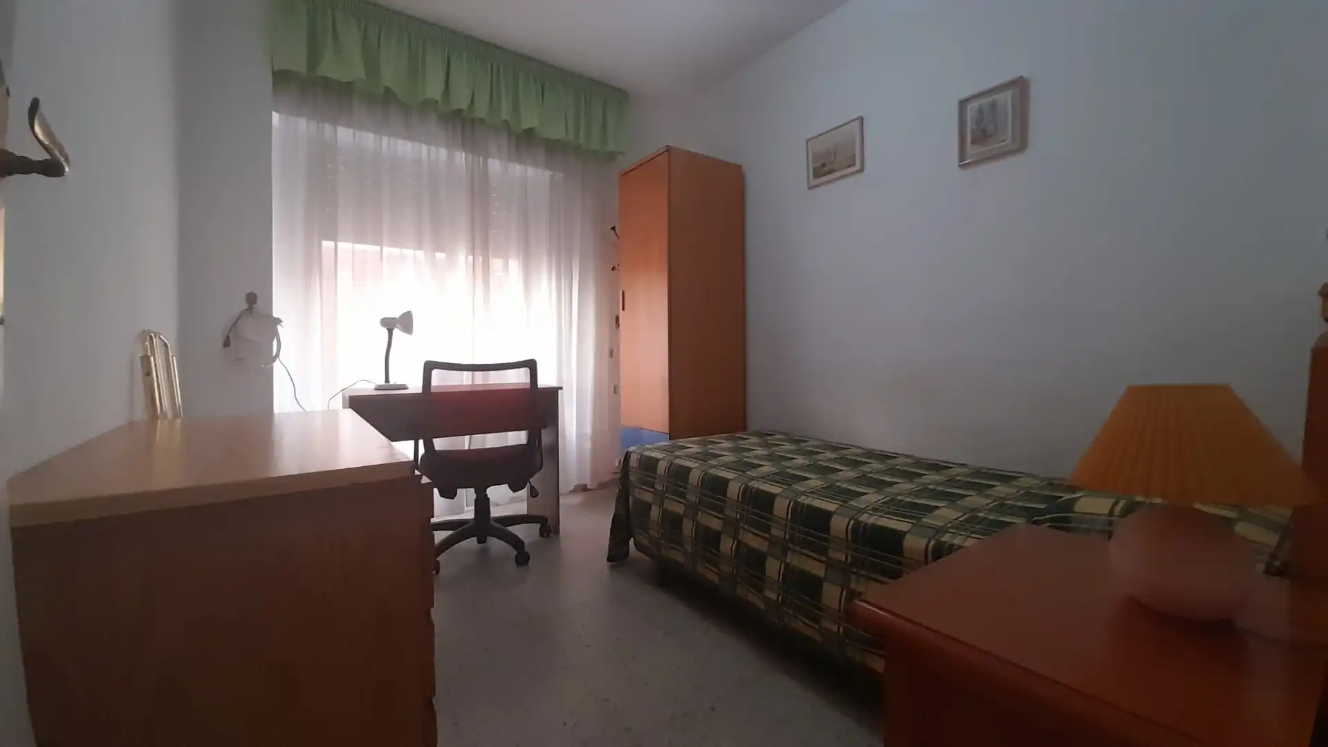 Bedroom of Flat for rent in Córdoba  with Air Conditioner, Terrace and Furnished