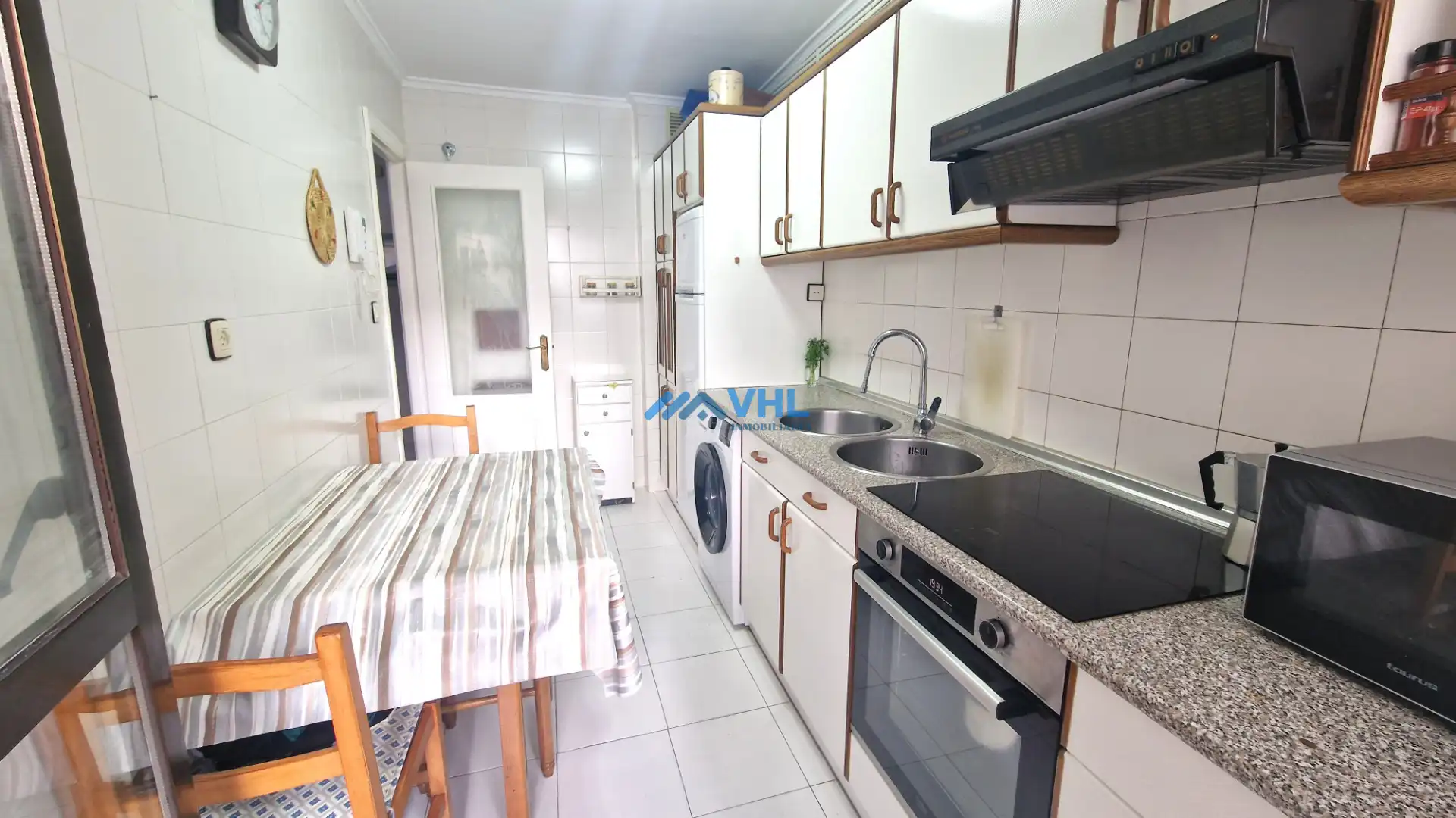 Cocina de Piso de alquiler en Castro-Urdiales con Calefacción, Terraza y Amueblado