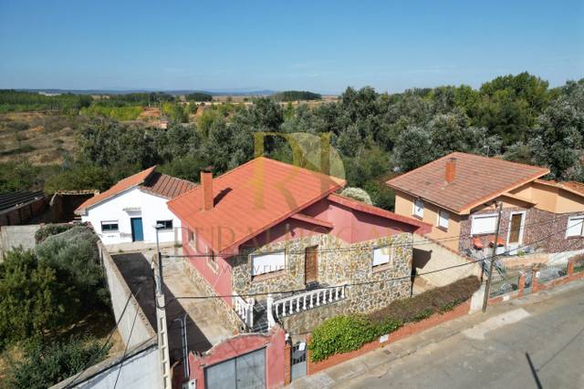 Casa-chalet en Venta en Calle Encrucijadas, 1 en Pozuelo del Páramo