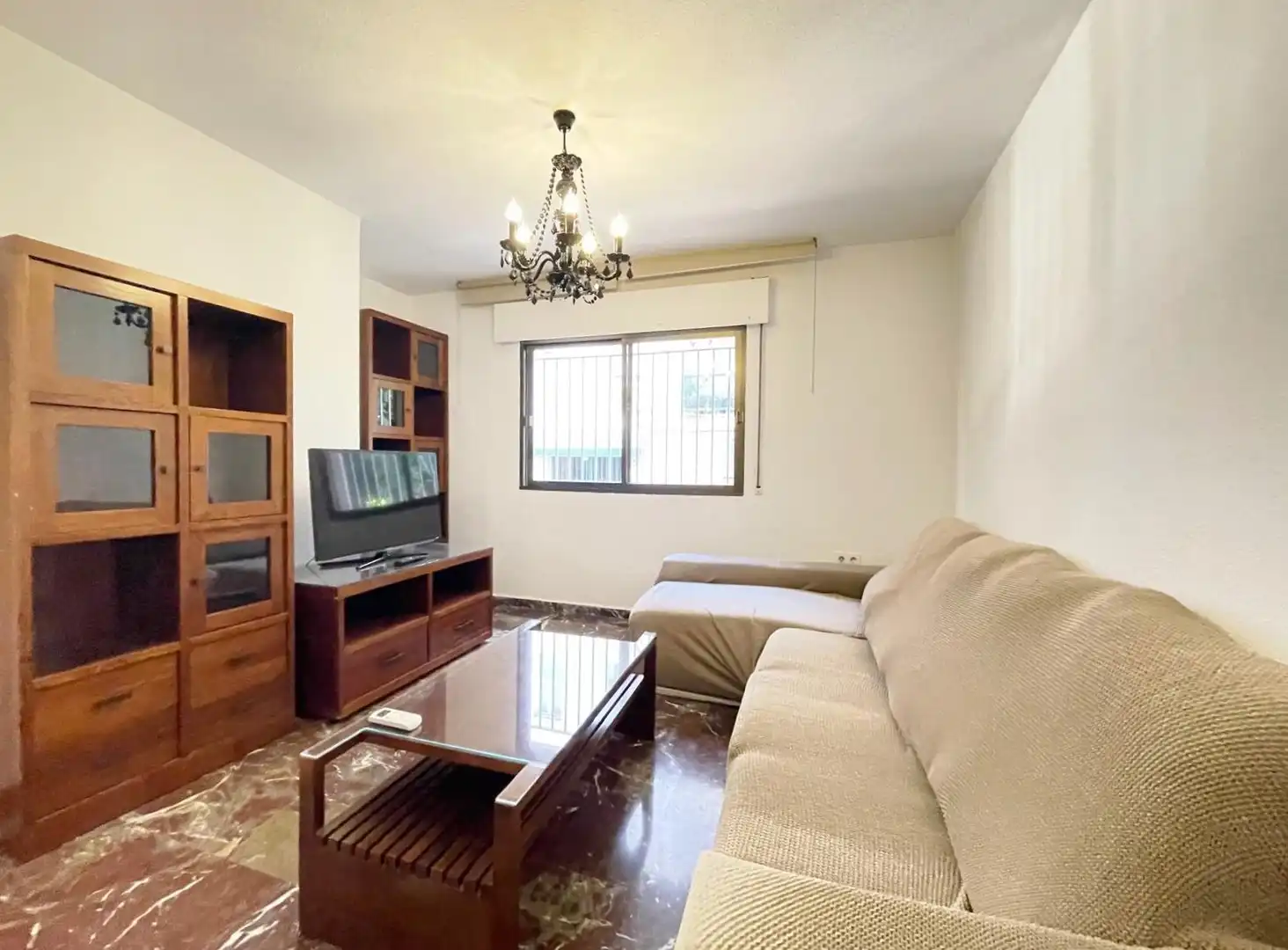 Sala de estar de Piso de alquiler en Granada con Amueblado