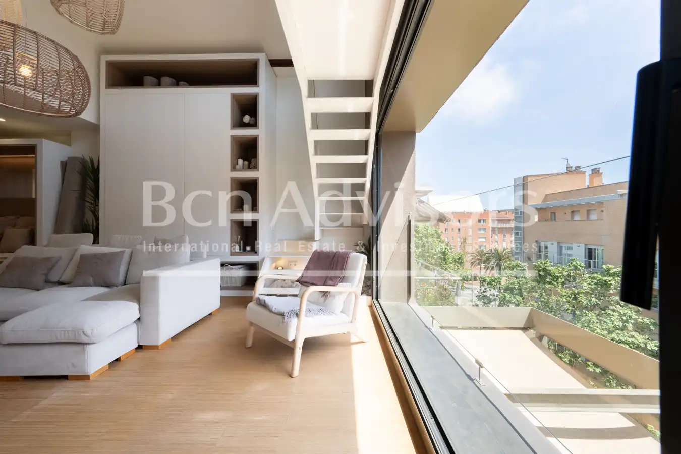 Terrasse von Dachboden zum Verkauf in Barcelona mit Klimaanlage, Heizung und Parkett