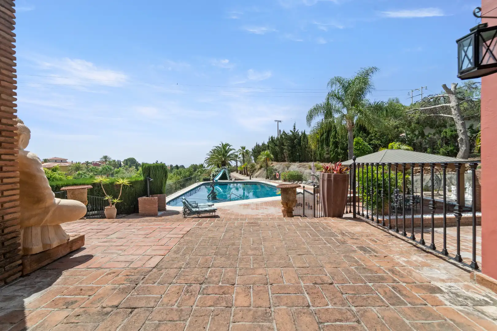 Swimming pool of Houses for sale in Benalmádena  with Air Conditioner, Heating and Private garden
