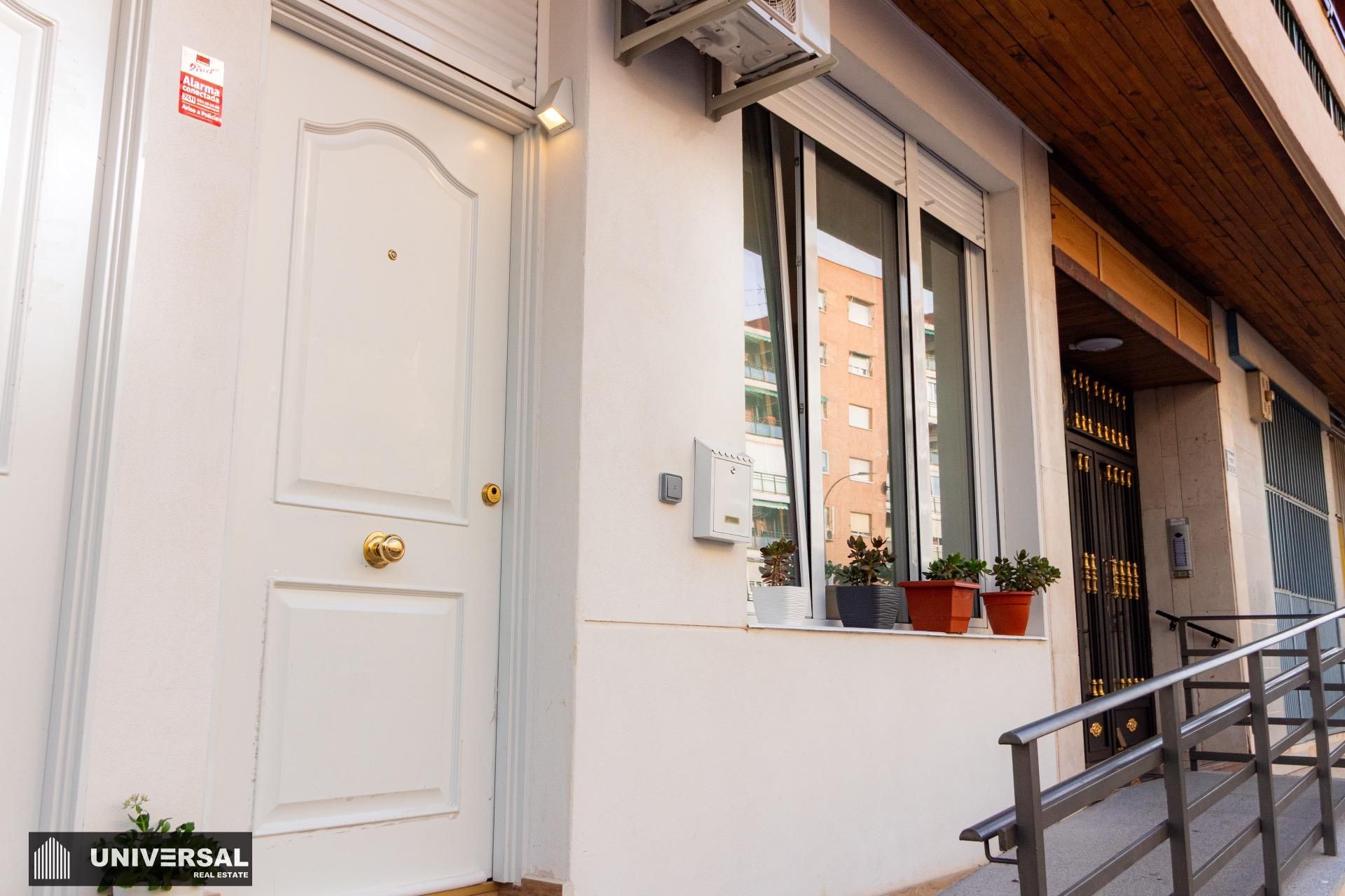 Exterior view of Apartment for sale in  Madrid Capital  with Air Conditioner