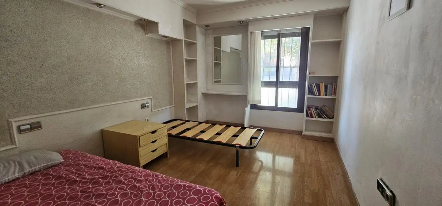Habitación de Planta baja en venta en Coslada con Aire acondicionado y Terraza