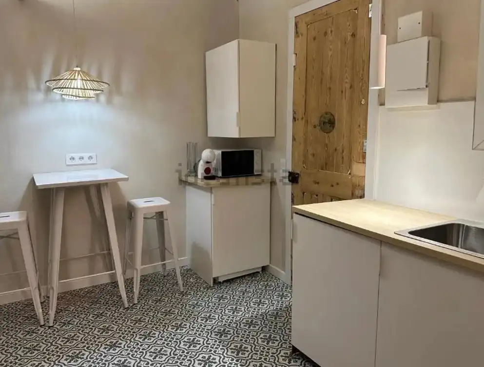 Kitchen of Commercial properties for rent in L'Hospitalet de Llobregat  with Air Conditioner, Heating and Terrace