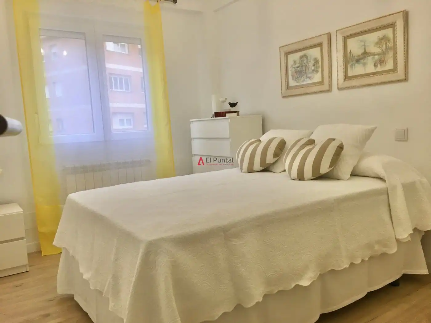 Dormitori de Pis de lloguer en Santander amb Calefacció, Parquet i Moblat