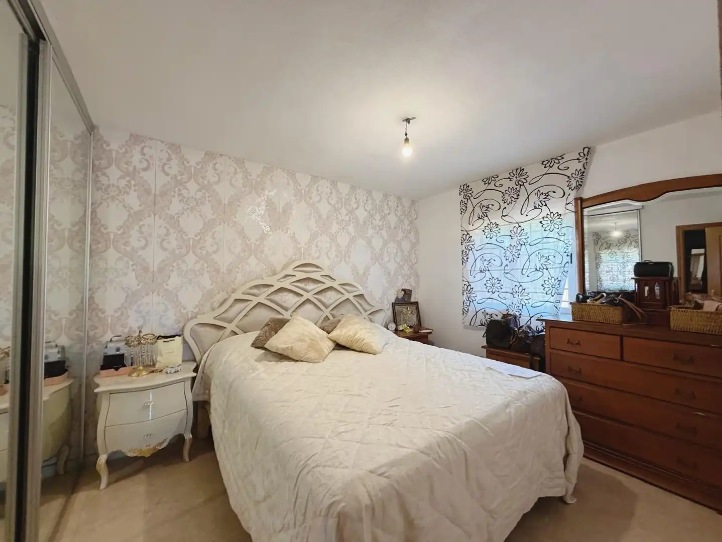 Habitación de Planta baja en venta en Torremolinos con Aire acondicionado, Calefacción y Jardín privado