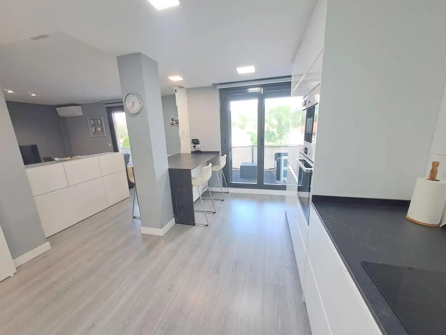Kitchen of Flat for sale in Puente la Reina / Gares  with Air Conditioner, Heating and Parquet flooring