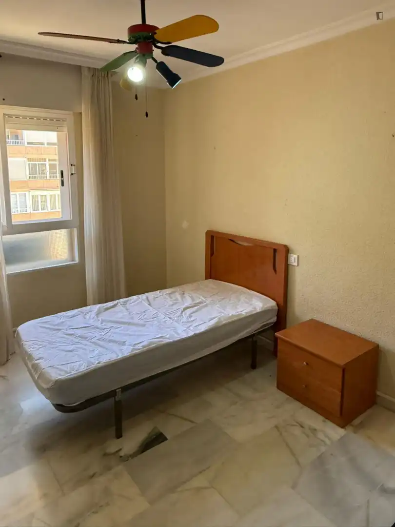 Habitació a Ciudad Jardín - Tagarete - El Zapillo