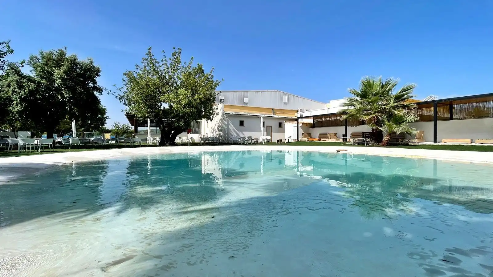 Piscina de Local en venda en L'Olleria amb Aire condicionat