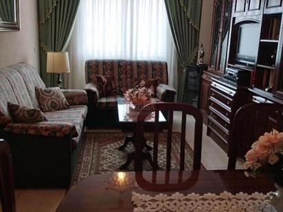 Sala d'estar de Pis en venda en Salamanca Capital amb Calefacció