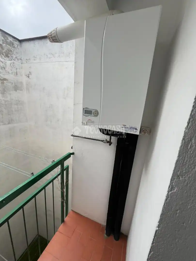 Terrasse von Wohnung zum Verkauf in Zaragoza mit Klimaanlage, Heizung und Balkon