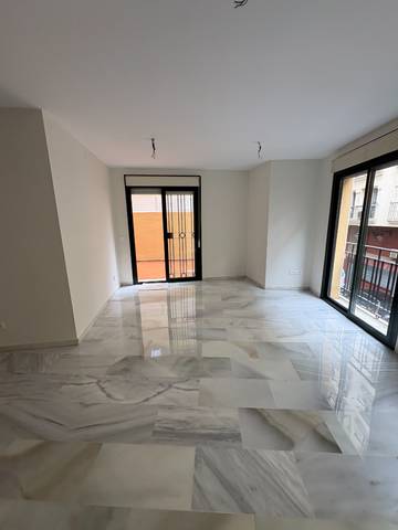 Piso en Alquiler en Calle Puerto en La Malagueta - Monte Sancha